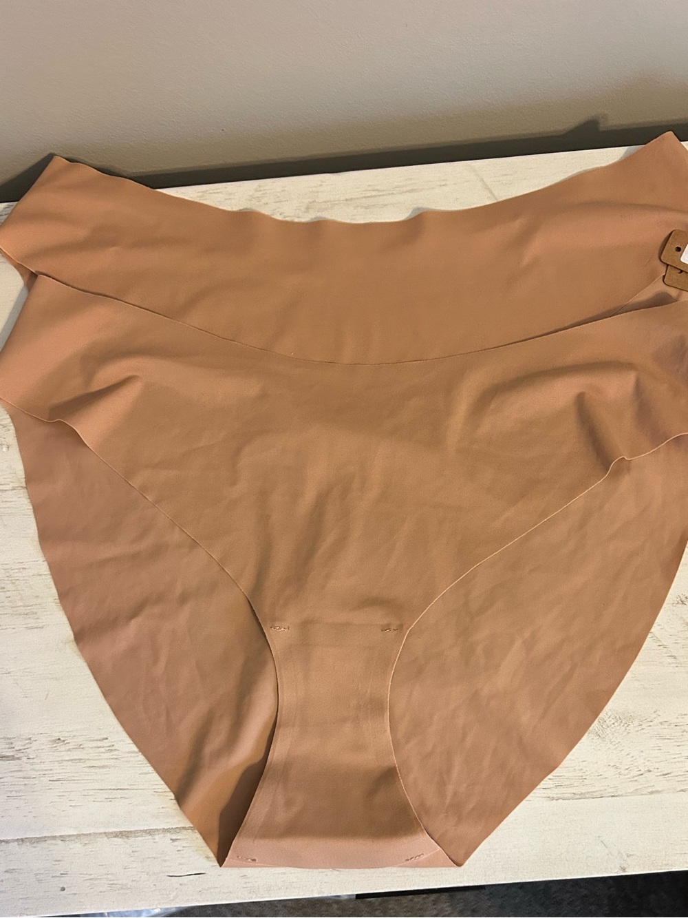 2 pair on nude color skims